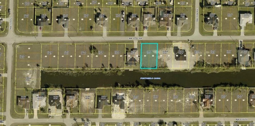 Land in Cape Coral, Florida № 1912485