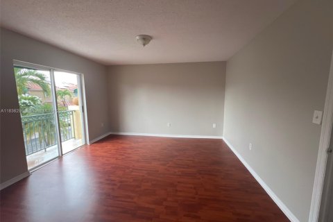 Adosado en venta en Miami, Florida, 3 dormitorios, 169.08 m2 № 1823866 - foto 20