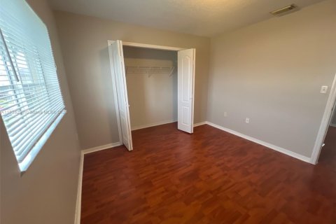 Adosado en venta en Miami, Florida, 3 dormitorios, 169.08 m2 № 1823866 - foto 27
