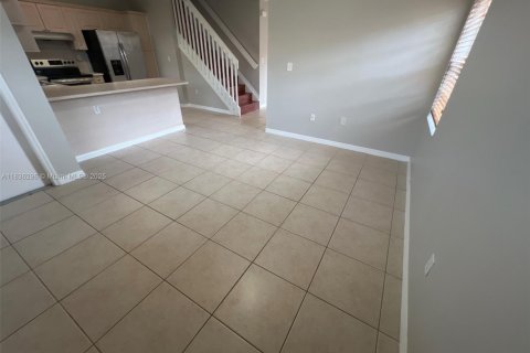 Adosado en venta en Miami, Florida, 3 dormitorios, 169.08 m2 № 1823866 - foto 14