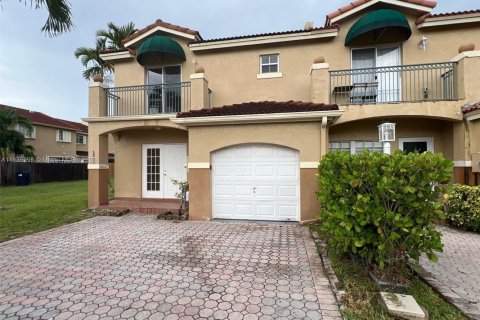 Adosado en venta en Miami, Florida, 3 dormitorios, 169.08 m2 № 1823866 - foto 1