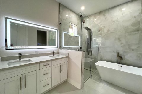 Casa en venta en Naples, Florida, 4 dormitorios, 149.39 m2 № 1875041 - foto 7
