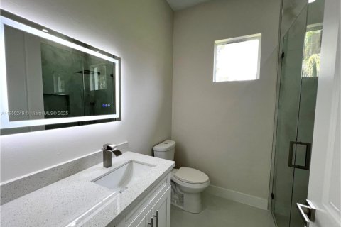 Casa en venta en Naples, Florida, 4 dormitorios, 149.39 m2 № 1875041 - foto 18