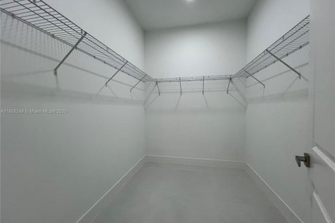 Casa en venta en Naples, Florida, 4 dormitorios, 149.39 m2 № 1875041 - foto 10