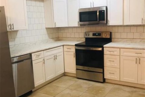 Casa en alquiler en New Port Richey, Florida, 3 dormitorios, 95.88 m2 № 1791299 - foto 2