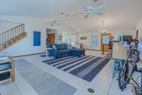 House in New Smyrna Beach, Florida 3 bedrooms, 185.34 sq.m. № 1559734 - photo 12