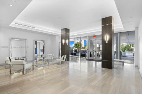 Condo in Miami Beach, Florida, 1 bedroom № 1972749 - photo 14