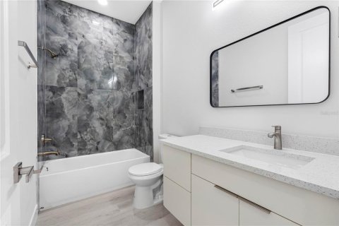 Adosado en venta en Tampa, Florida, 3 dormitorios, 151.99 m2 № 2214252 - foto 20
