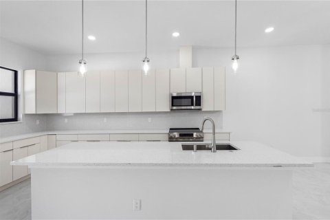 Adosado en venta en Tampa, Florida, 3 dormitorios, 151.99 m2 № 2214252 - foto 23