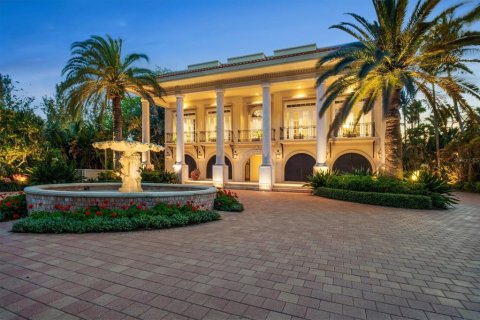 Купить виллу или дом в Сарасота, Флорида 15 комнат, 829.52м2, № 1520316 - фото 9