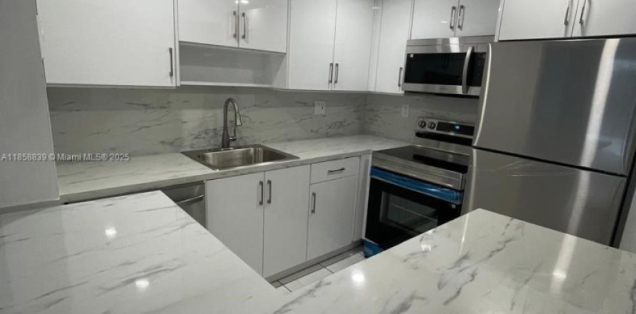 Condo à North Miami, Floride, 1 chambre № 1886525