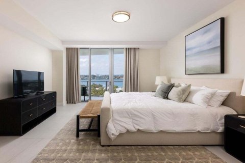 Condo in Riviera Beach, Florida, 2 bedrooms  № 2176127 - photo 6
