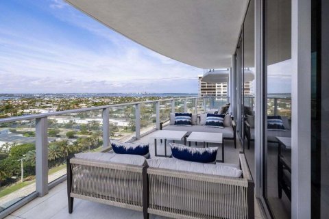 Condo in Riviera Beach, Florida, 2 bedrooms  № 2176127 - photo 8