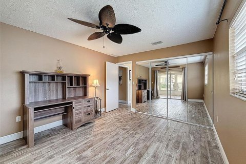 Condo in New Port Richey, Florida, 2 bedrooms  № 1907856 - photo 23