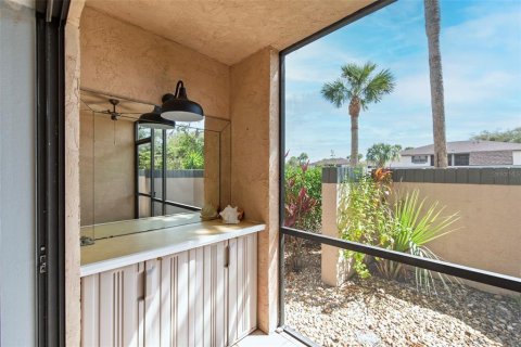 Condominio en venta en Port Charlotte, Florida, 2 dormitorios, 83.52 m2 № 2117516 - foto 6
