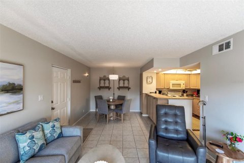 Condominio en venta en Port Charlotte, Florida, 2 dormitorios, 83.52 m2 № 2117516 - foto 4