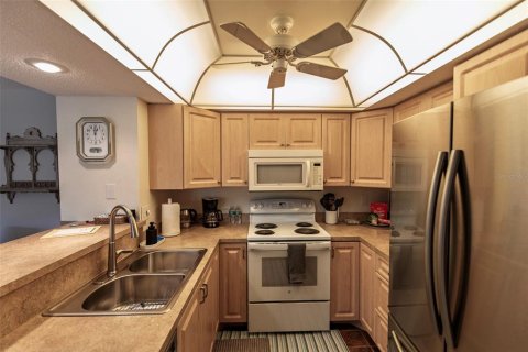 Condominio en venta en Port Charlotte, Florida, 2 dormitorios, 83.52 m2 № 2117516 - foto 3