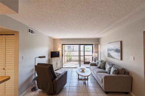 Condominio en venta en Port Charlotte, Florida, 2 dormitorios, 83.52 m2 № 2117516 - foto 5