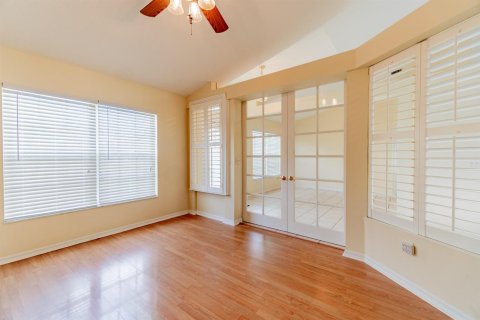 House in Port St. Lucie, Florida 3 bedrooms, 186.36 sq.m. № 2385434 - photo 8