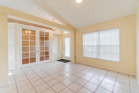 House in Port St. Lucie, Florida 3 bedrooms, 186.36 sq.m. № 2385434 - photo 5