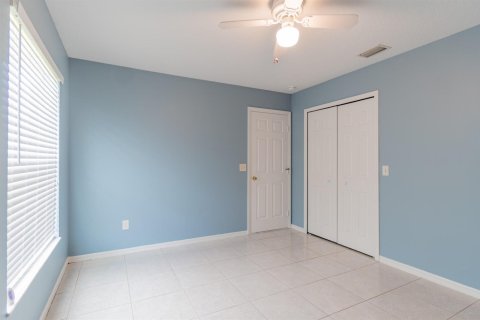 House in Port St. Lucie, Florida 3 bedrooms, 186.36 sq.m. № 2385434 - photo 30