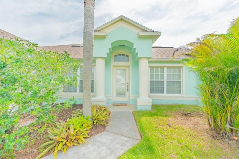 House in Port St. Lucie, Florida 3 bedrooms, 186.36 sq.m. № 2385434 - photo 4