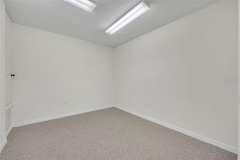 Commercial property in Maitland, Florida 205.13 sq.m. № 2098469 - photo 8