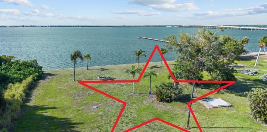 Terrain à Punta Gorda, Floride № 2195176