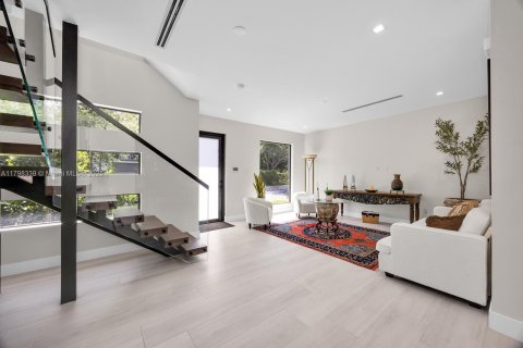 Townhouse in Miami, Florida 4 bedrooms, 327.57 sq.m. № 1676739 - photo 6