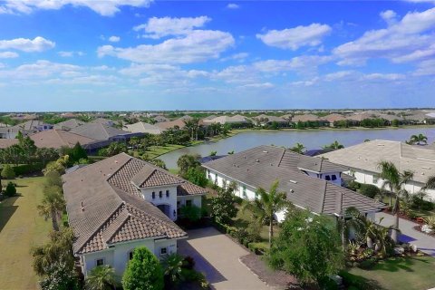 Casa en venta en Lakewood Ranch, Florida, 3 dormitorios, 230.49 m2 № 1718574 - foto 1