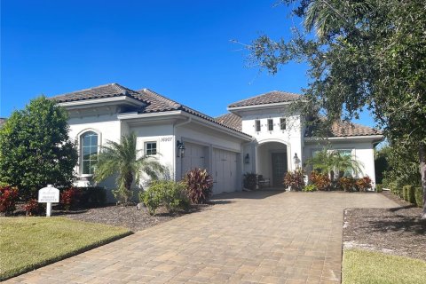Casa en venta en Lakewood Ranch, Florida, 3 dormitorios, 230.49 m2 № 1718574 - foto 2