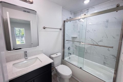 Apartamento en alquiler en Deltona, Florida, 2 dormitorios, 90.58 m2 № 2218793 - foto 4