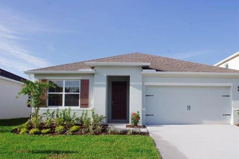 House in Haines City, Florida 3 bedrooms, 155.05 sq.m. № 1837082 - photo 1