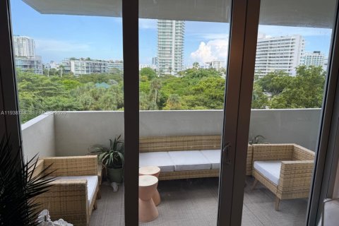 Condo in Miami Beach, Florida, 1 bedroom  № 1997246 - photo 8