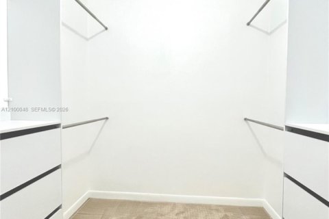 Copropriété à louer à Hallandale Beach, Floride: 2 chambres, 118.91 m2 № 2402108 - photo 14