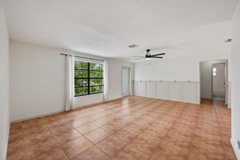 Casa en venta en Royal Palm Beach, Florida, 3 dormitorios, 116.31 m2 № 2266227 - foto 7