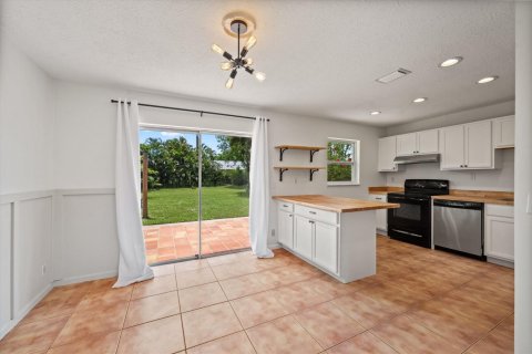 Casa en venta en Royal Palm Beach, Florida, 3 dormitorios, 116.31 m2 № 2266227 - foto 9