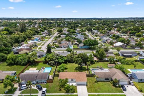 Casa en venta en Royal Palm Beach, Florida, 3 dormitorios, 116.31 m2 № 2266227 - foto 29
