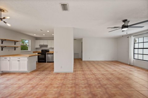 Casa en venta en Royal Palm Beach, Florida, 3 dormitorios, 116.31 m2 № 2266227 - foto 8