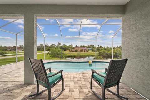 House in Rotonda, Florida 3 bedrooms, 150.97 sq.m. № 1894287 - photo 2
