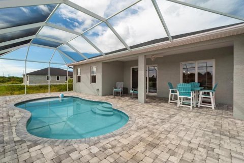 House in Rotonda, Florida 3 bedrooms, 150.97 sq.m. № 1894287 - photo 17