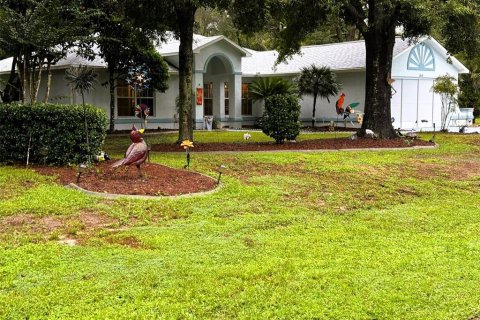 House in Citrus Springs, Florida 3 bedrooms, 161.84 sq.m. № 2411711