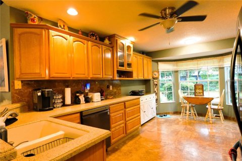House in Citrus Springs, Florida 3 bedrooms, 161.84 sq.m. № 2411711 - photo 25