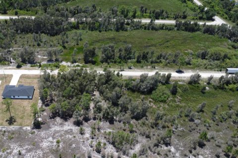 Propiedad comercial en venta en Lehigh Acres, Florida № 2184056 - foto 17