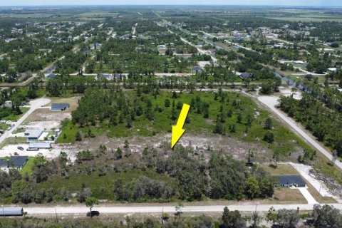 Propiedad comercial en venta en Lehigh Acres, Florida № 2184056 - foto 12