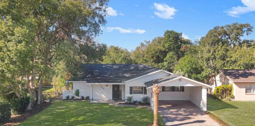 Villa ou maison à Apopka, Floride 5 chambres, 238.94 m2 № 1853954