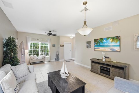 Villa ou maison à vendre à Palm City, Floride: 4 chambres, 236.06 m2 № 2245755 - photo 12