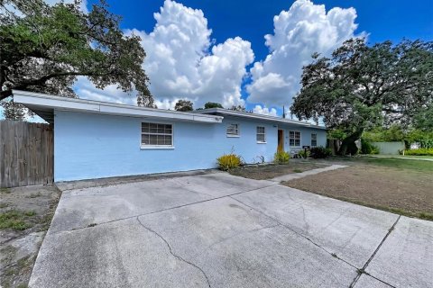 Villa ou maison à vendre à Saint Petersburg, Floride: 3 chambres, 180.32 m2 № 2195788 - photo 12