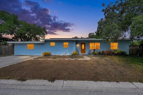 Villa ou maison à vendre à Saint Petersburg, Floride: 3 chambres, 180.32 m2 № 2195788 - photo 4