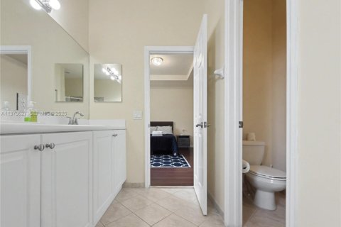 Купить виллу или дом в Хомстед, Флорида 4 спальни, 224.82м2, № 2046119 - фото 26